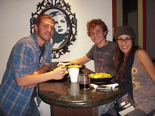 Joy Setas Coworking Hostal *