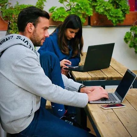 Joy Setas Coworking Vandrarhem *